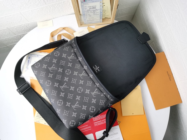 ルイヴィトンバッグ着用イメージ